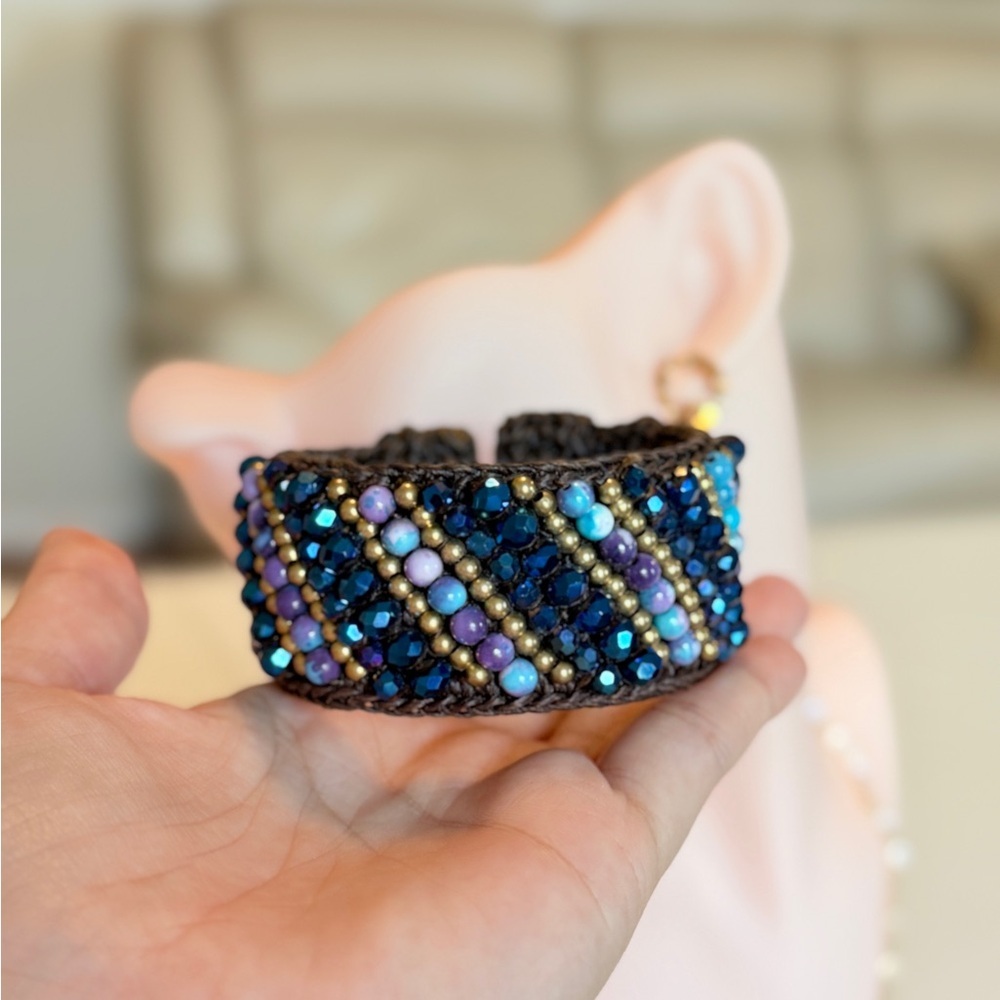 ⚜️ Beaded Bracelet with Blue and Purple Accents - Picture 3 of 6